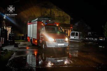 Підтоплені підвали та будинки: рятувальники показали наслідки негоди на Дрогобиччині (фото) – 09