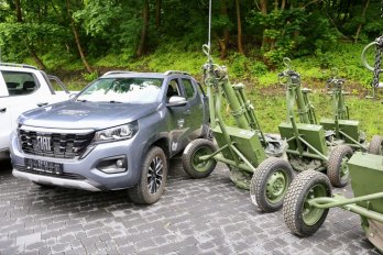 Львівщина передала 125 бригаді міномети та пікапи на 17 млн грн