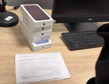 Митники на Львівщині вперше викрили контрабанду нових IPhone 18 Pro Max – 03