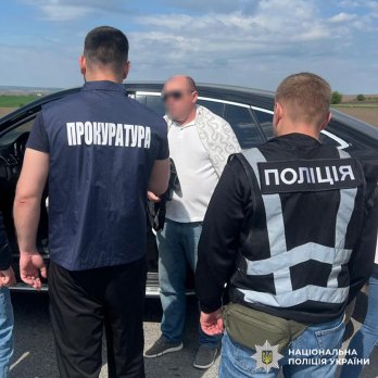 На Львівщині затримали організатора незаконної переправи ухилянтів до ЄС за 12 тис. доларів – 04