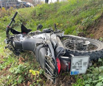 У&nbsp;Новояворівську водійка авто Toyota збила 16-річного мотоцикліста з&nbsp;пасажиром, хлопець у&nbsp;реанімації – 01