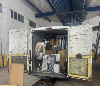 У Краківці в багажнику авто знайшли 64 незадекларовані ноутбуки на 800 тисяч гривень – 02