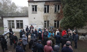 Громадське обговорення із мешканцями на вул. Панаса Мирного, 13
