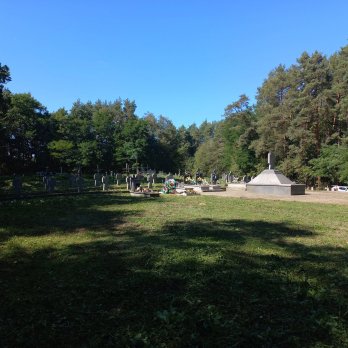 Фахівці зі Львівщини впорядкували український цвинтар у Польщі – 05