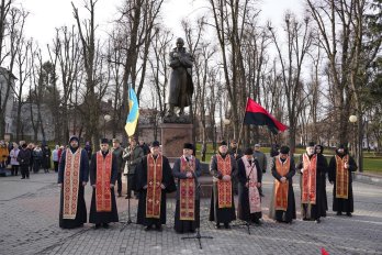 У Дрогобичі біля пам’ятника Степанові Бандері в однойменному парку провели пам’ятне віче