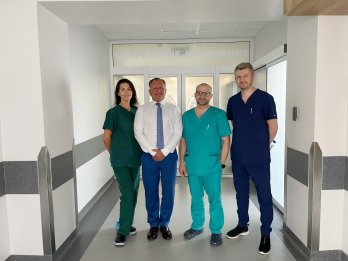 Хірурги у Львові врятували нирку 8-річному хлопчику за допомогою робота – 03