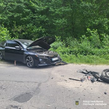 Поблизу Трускавця в ДТП перекинувся легковик — троє людей у лікарні – 01