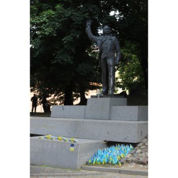 У Львові урочисто підняли Державний Прапор з нагоди Дня Конституції України – 04