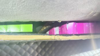 У Шегинях викрили контрабанду електронних сигарет в стелі мікроавтобуса – 03