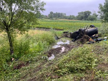 Дві жінки загинули у ДТП на трасі біля Судової Вишні: авто перекинулось на дах – 04