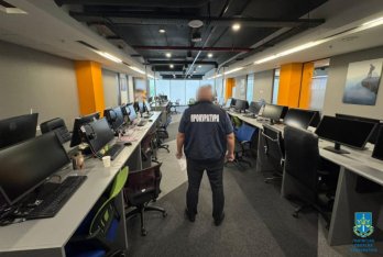 На Львівщині правоохоронці ліквідували 23 шахрайські кол-центри – 01