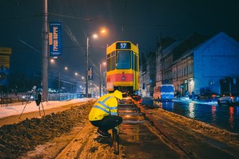 Ще два “двоповерхові” трамваї зі Швейцарії прибули до Львова – 01