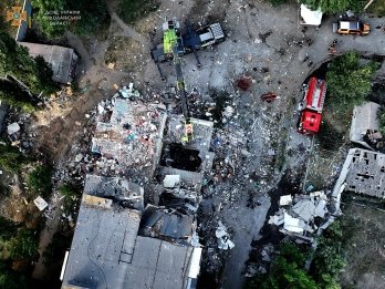 Кількість загиблих через вибухи у багатоповерхівці Миколаєва зросла до шести – 02