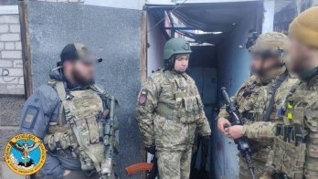 Глава ГУР МО Буданов відвідав позиції українських військових у Бахмуті  – 06