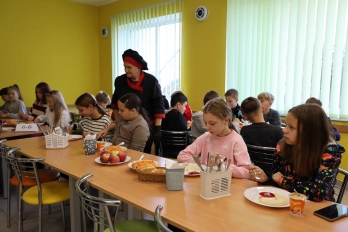Фото з відкриття оновленої їдальні