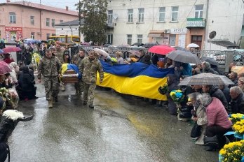 У Стрию прощалися із військовим, який поліг за Україну – 05