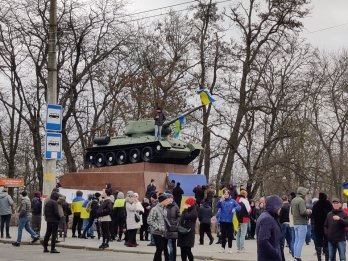 Як в тимчасово окупованих містах українці протестують проти загарбників – 04