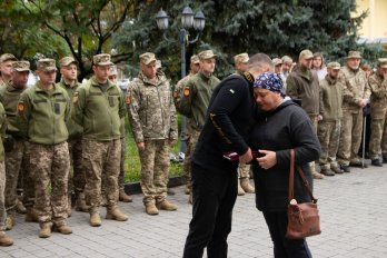 На Дрогобиччині державними нагородами відзначили загиблих захисників. Нагороди отримали рідні полеглих