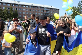 Після трьох років полону додому на Львівщину повернувся військовий – 06
