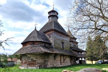 На Львівщині реставрують унікальну 400-річну дерев'яну дзвіницю – 01