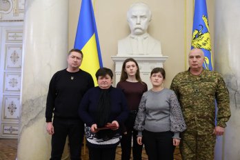Родинам загиблих нацгвардійців зі Львівщини вручили ордени та медалі – 07