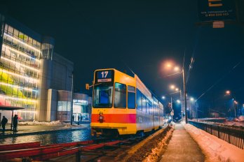 Ще два “двоповерхові” трамваї зі Швейцарії прибули до Львова – 04