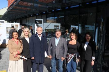 До Дня Маріуполя у Львові відкрили виставку зі світлинами зруйнованих мозаїк – 04