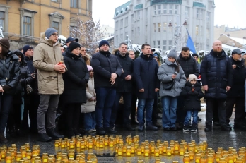 «Запали свічку пам’яті»: львів’яни доєднались до загальнонаціонального дня скорботи – 05