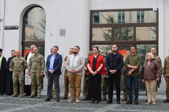 Біля Гарнізонного храму вшанували пам’ять дітей, які загинули внаслідок збройної агресії Росії – 01