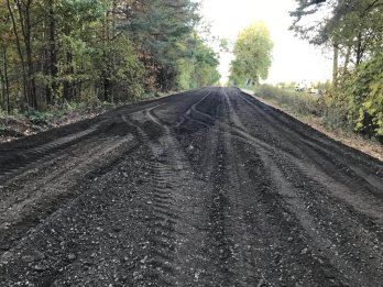 Фото з ділянки, де ведеться ремонт дороги