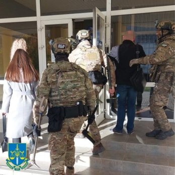 Правоохоронці затримали головного інспектора податкової Волинської області: вимагав чималий хабар – 05