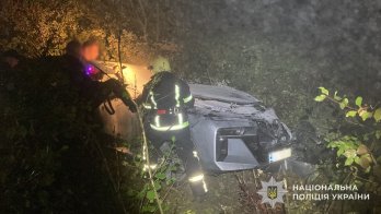 Біля Городка через зіткнення мікроавтобуса та BMW постраждали троє людей – 02