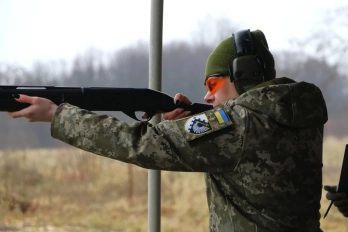 У першому Кубку Львівського гарнізону зі стрільби взяли участь понад сто військових – 01