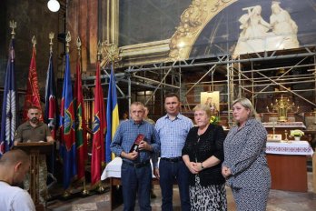 На Львівщині родичам полеглих захисників вручили державні нагороди – 05