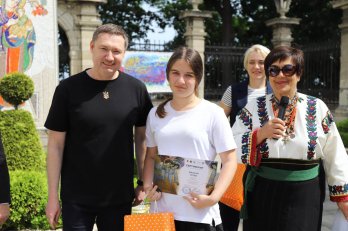 У Львові на площі перед собором відкрили постійну експозицію мальованих янголів