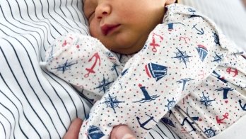 Соломійка, яка стала сотим немовлям, яке з’явилася на світ у пологовому відділенні лікарні святого Миколая. Фото ЛМР