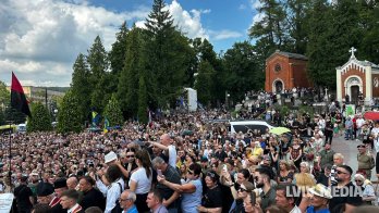 Фото з похорону Ірини Фаріон