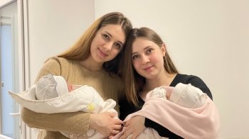 Рідні сестри з новонародженими малюками. Фото: Львівська міськрада
