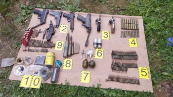 Мешканці Львівщини незаконно збували зброю із зони проведення бойових дій