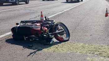 На Львівщині у ДТП з вантажівкою потрапив мотоцикліст: чоловік у реанімації