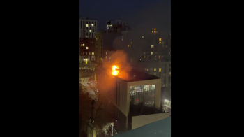 У Львові виникла масштабна пожежа в офісному центрі з рестораном