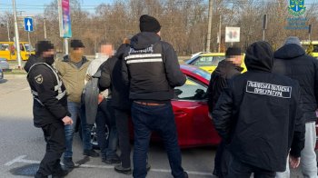 За вимагання 200 тис. грн вигаданого боргу в жінки мешканця Львівщини взяли під варту