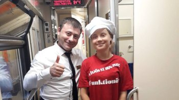 Відома екоактивістка Ґрета Тунберг отримала оригінальний подарунок від Укрзалізниці (фото)