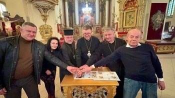 У соборі Святого Юра погасили поштову марку до 80-річчя Львівського псевдособору