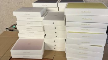 Через кордон на Львівщині намагались ввезти 54 ноутбуки MacBook