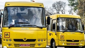 Львівщина отримала нові шкільні автобуси: які громади їх отримають