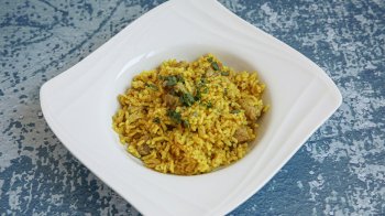 Розсипчастий плов з куркою: простий рецепт