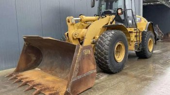 Військові використовували навантажувач Caterpillar 950h не за призначенням, фото ілюстративне