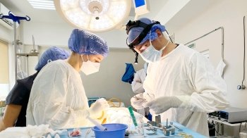 Львівські лікарі повернули 7-річній дівчинці здатність повноцінно чути