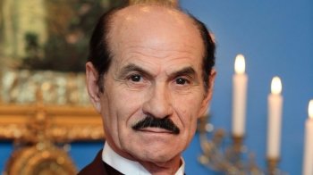 Навіть пам’ятник не поставили: як виглядає могила відомого артиста Чапкіса